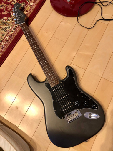 エレキギター　Squier fat スタンダードストラトキャスター❗️希少カラー❗️