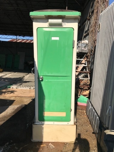 【洗浄済み】④仮設トイレ（汲み取り式）軽いので楽に搬入出来ます。