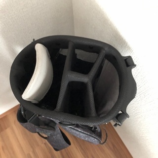NIKE ナイキ　軽量　ゴルフバッグ　バック　グレー　美品　キャディ