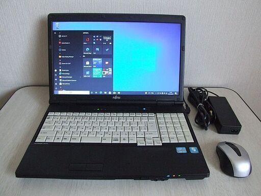 第二世代 Core i5 Fujitsu LIFEBOOK A561/CX　ノートパソコン　(3804)