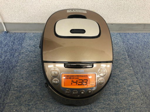 ■TIGER タイガー 魔法瓶 IH炊飯器 炊きたて 5.5合 JKT-B103 2018年製