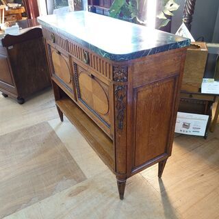 GUCCI ロゴマフラー GG柄 シルク ウール ラインデザイン ベージュ-【愛品倶楽部柏店】メルシエ・フレール　アールデコ様式　コンソールキャビネット【店舗同時販売中】