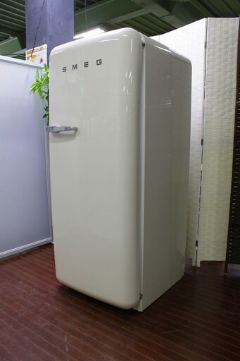 スメッグ  レトロ冷蔵庫 クリーム アンティーク FAB28 268L Made in Italy 2016年製 SMEG 冷蔵庫 店頭引取大歓迎♪ R3506)