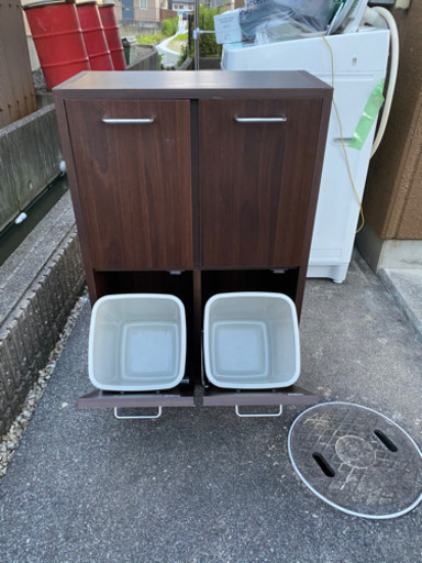 オシャレ　棚　ゴミ箱に使えます！