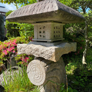 庭の石灯籠