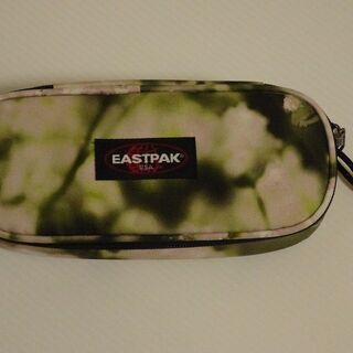 【ネット決済・配送可】EASTPAK ペンケース