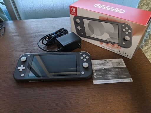 美品☆ Nintendo Switch Lite