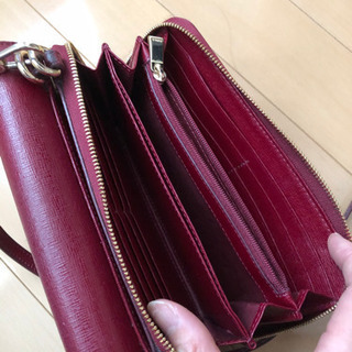 【ネット決済】フルラ　財布一体型ショルダーバック