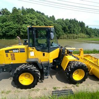 コマツ WA100-7 ホイールローダー ペイローダー タイヤショベル キャビン付き エアコン アワーメーター１，３６２h 茨城県 F77