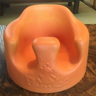 bumbo  バンボ　ベビー椅子　オレンジ　赤ちゃん
