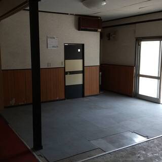 [一時的にストップします]県道30号線面　店舗つき住居　かなり手直しが必要、現状渡しで − 広島県