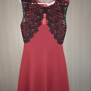 赤ドレス