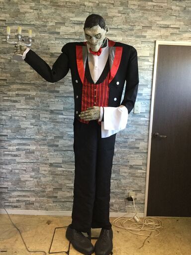 ハロウィン人形 ゾンビ 等身大 ろうそく ウェイター 店舗用 業務用 お化け屋敷