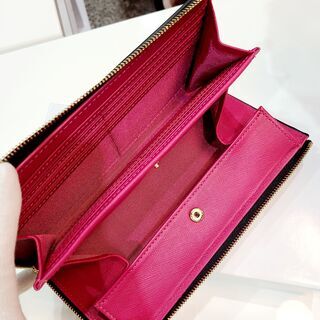 愛品館市原店】未使用品 日テレポシュレプレミアムレザーウォレット