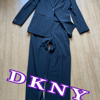 【ネット決済】DKNY ダナキャラン　パンツスーツ ブラック　デ...