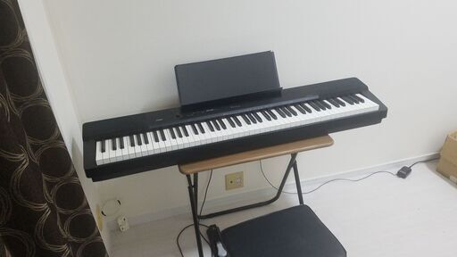電子ピアノ　CASIO PX-150 88鍵盤　ペダル　椅子含み（ピアノ台の机は含んでないです。）