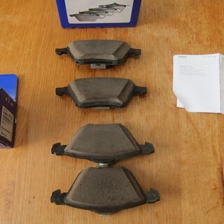 値下げ 新品 純正 VOLVOⅤ40 ブレーキパッド前後セット 【公式通販】