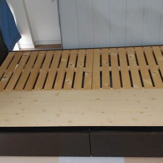 【取引終了】木製セミダブルベッド(幅120ゆったりサイズ)【あり...