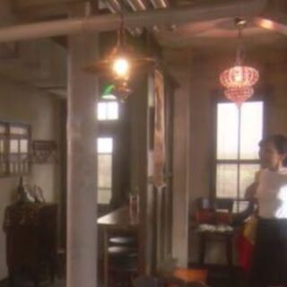 オシャレなインテリア照明ブルーペンダント