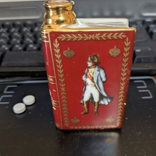 ナポレオンの小さなボトル