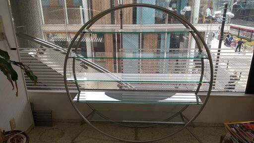 円型棚1台1000円　高さ150cm×横150cm×奥行30cm