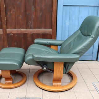 北欧ノルウェーのメーカーEKORNES(エコーネス)社のストレスレスチェアー  コンサル Sサイズです！！リビングはもちろんシアタールームなどにおススメの北欧デザインのパーソナルチェア♪