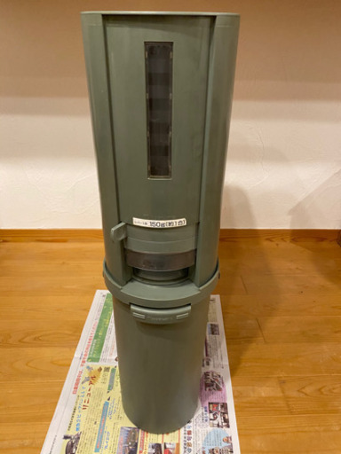 米びつ　タッパーウェア