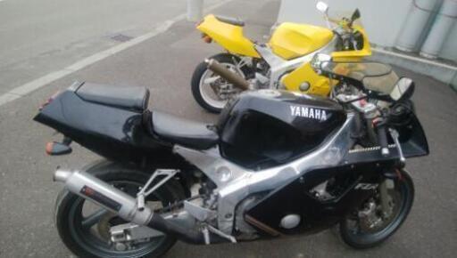 FZR400RR 　３TJ　実働　2台　1台書類無し　スペア中古エンジン付き