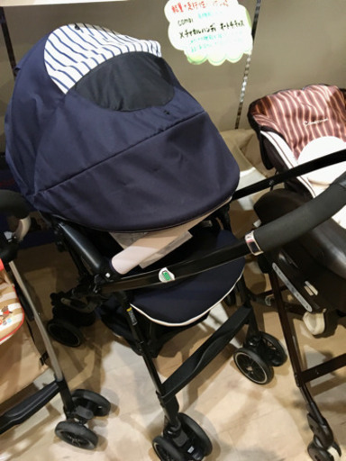 ■店頭引取限定■超美品☆コンビ　ベビーカー　メチャカルハンディオート４キャス☆