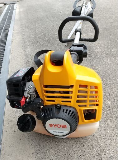 リョービ製エンジン刈払機