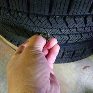 ブリジストンVRX2 175/70R14スタットレスタイヤ。