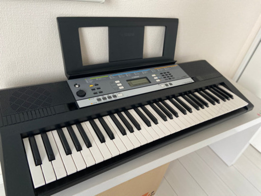電子キーボード　ヤマハ　PSR-E244  中古　電子ピアノ