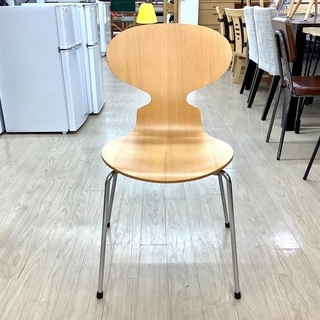 ナチュラルカラーのFritz Hansenのセブンチェアのご紹介です。