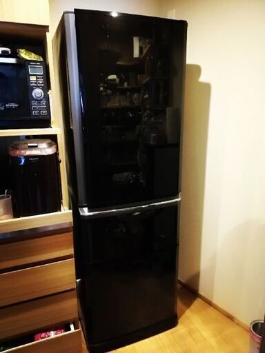 三菱冷蔵庫　黒　370㍑　3ﾄﾞｱ　MR-C37W-B