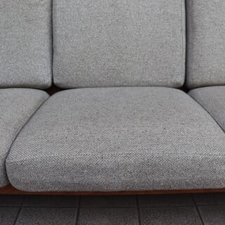 unico(ウニコ)のVISKA(ヴィスカ) カバーリングソファ 3シーター ナチュラルカラーです。北欧スタイルのレトロなデザインはナチュラルテイストなお部屋におススメのオシャレなトリプルソファー♪