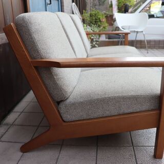 unico(ウニコ)のVISKA(ヴィスカ) カバーリングソファ 3シーター ナチュラルカラーです。北欧スタイルのレトロなデザインはナチュラルテイストなお部屋におススメのオシャレなトリプルソファー♪