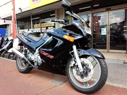 NO.3821　ＺＺＲ２５０　水冷４サイクル２気筒２５０ｃｃエンジン　ブラック　☆彡