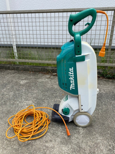 マキタ　芝刈り機