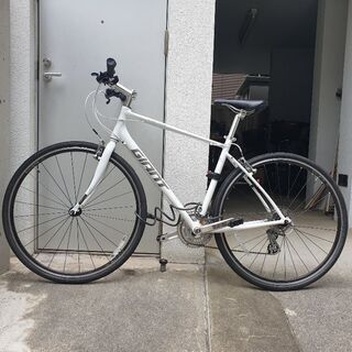 と記載されておりますGIANT 自転車　ほぼ新品