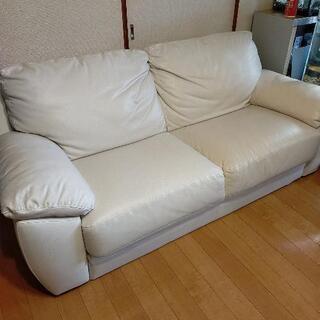 真っ白　ソファー　大型
