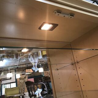 ■ioy0607■LYNN･HOLLYN/リンホーリン■ガラスキャビネット■飾り棚/ガラス棚/収納家具/天井照明■