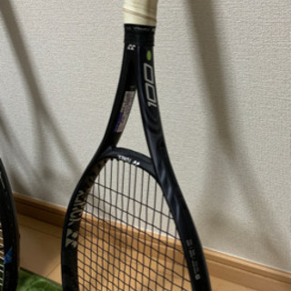 YONEX テニスラケット1本　ラケットケース1つ付き