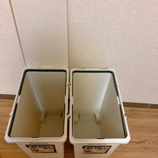 ゴミ箱　45L 2個　蓋つき　未使用