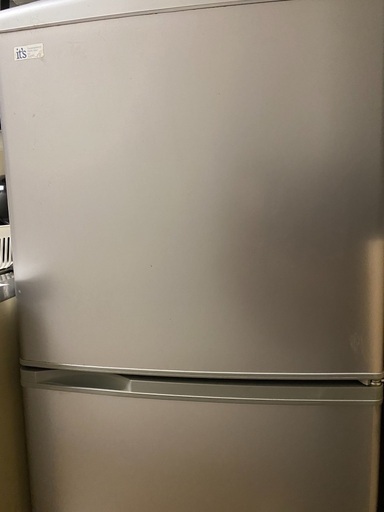 【受け渡し者決定】冷蔵庫　SANYO 109リットル　2ドア