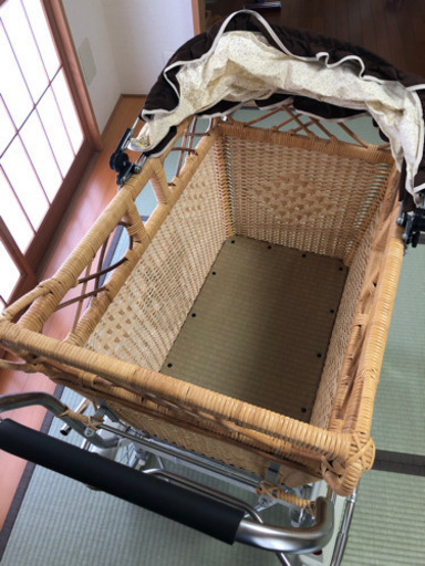 籐 乳母車 うば車 美品 保育園 幼稚園で使えます。