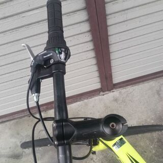 クロスバイク SAIFEI SPEED G5 ATX980 7段変速 イエロー 配送無料