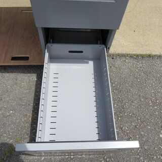 山口)下松市より 片袖机(ウチダ)100×70×70.5※鍵あります