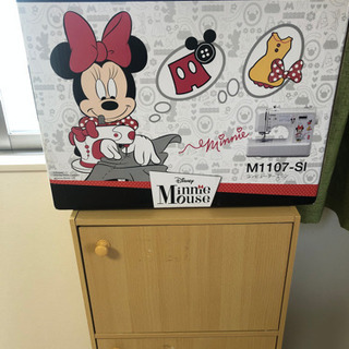 限定品brother美品 コンピューターミシンM1107-SI Minnie mouse