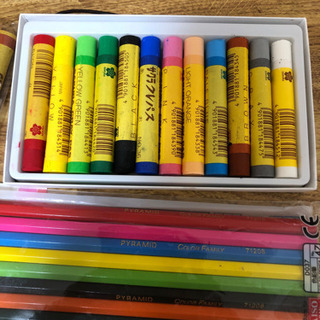 【ネット決済】サクラクレパスと色鉛筆