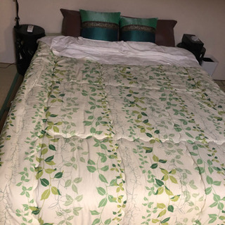 引っ越しにつきダブルベット、イス、棚など一式40000円で。